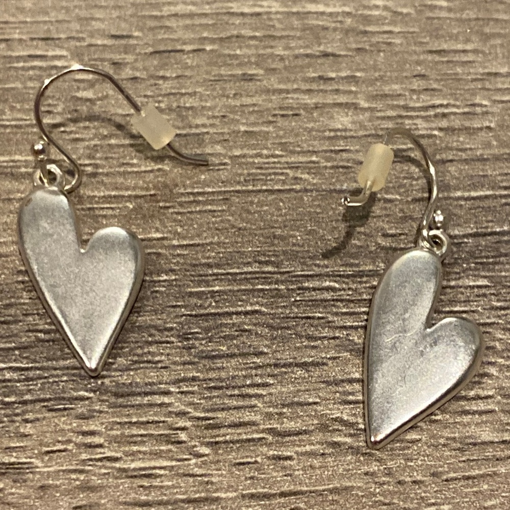 Lucky Brand dangling heart earrings - Picture 2 of 3